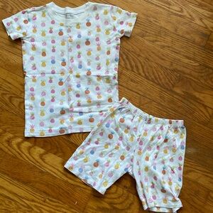 Kissy kissy pineapple pajama set short sleeved size girls 8